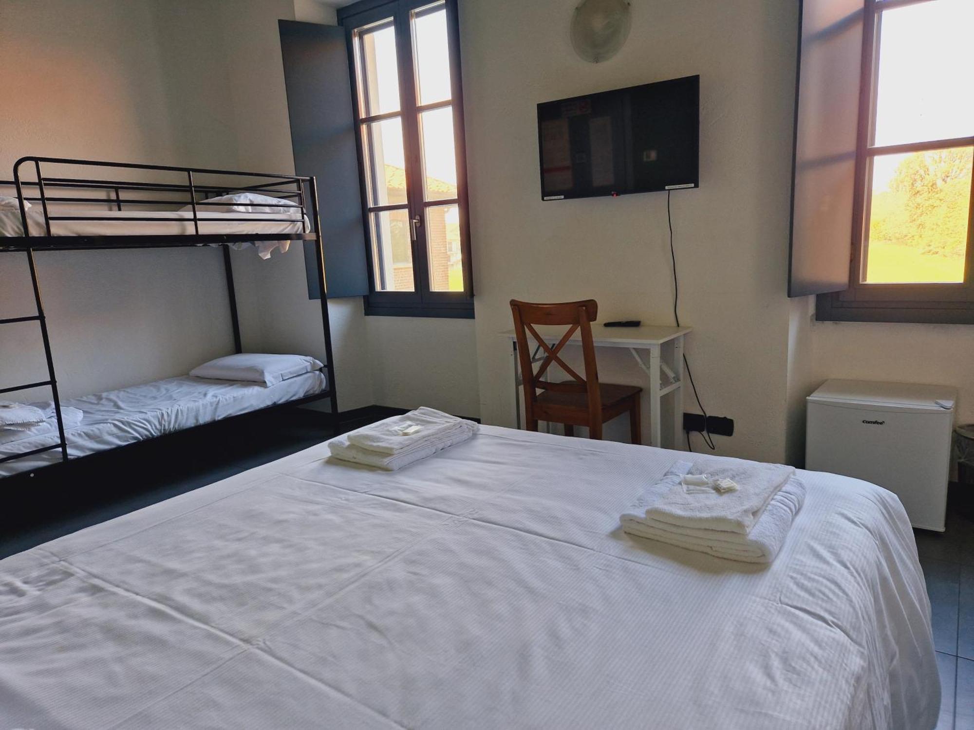 B&B E Ostello, Parco Di Monza, Cascina Costa Alta Екстер'єр фото