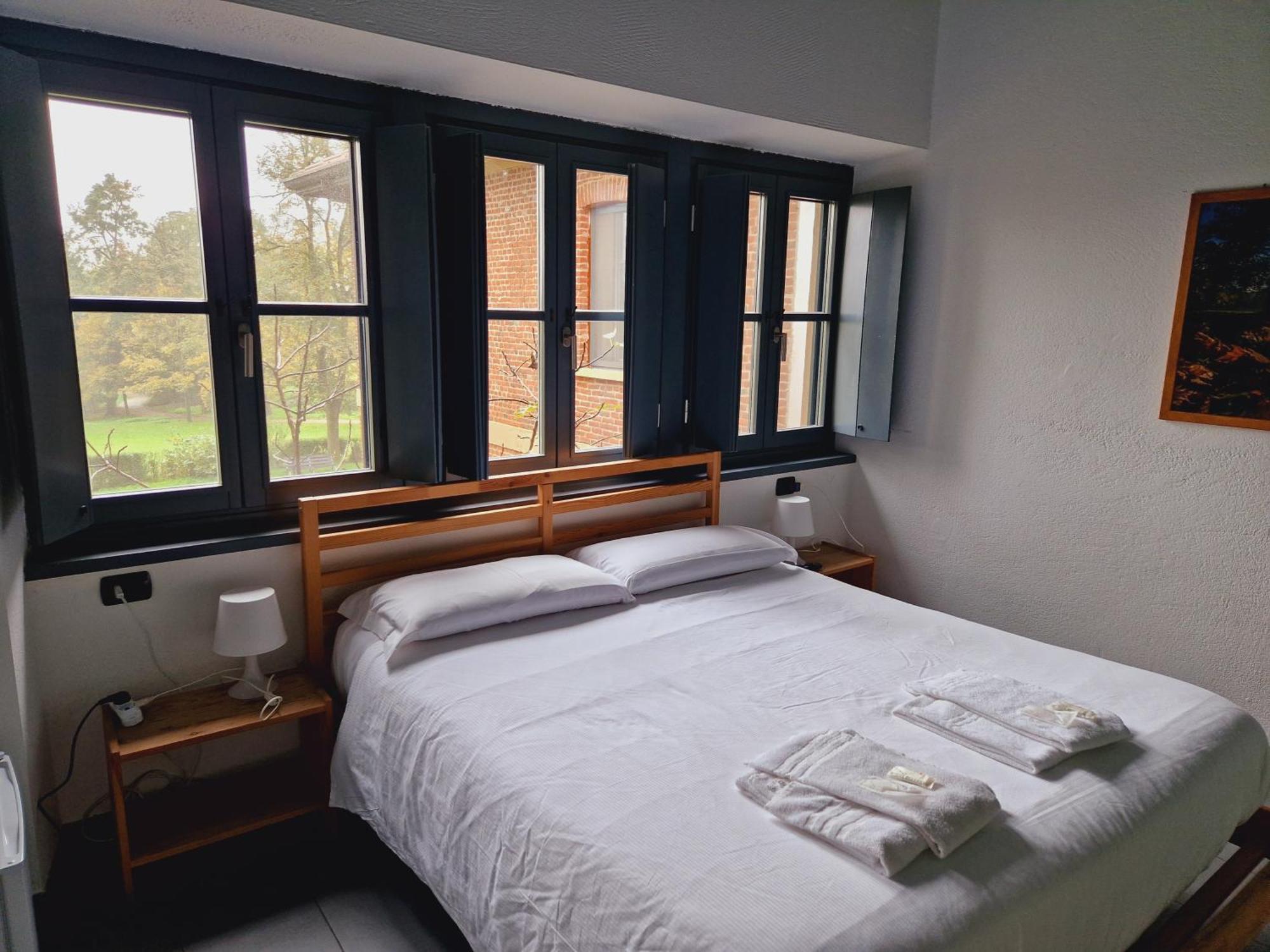 B&B E Ostello, Parco Di Monza, Cascina Costa Alta Екстер'єр фото