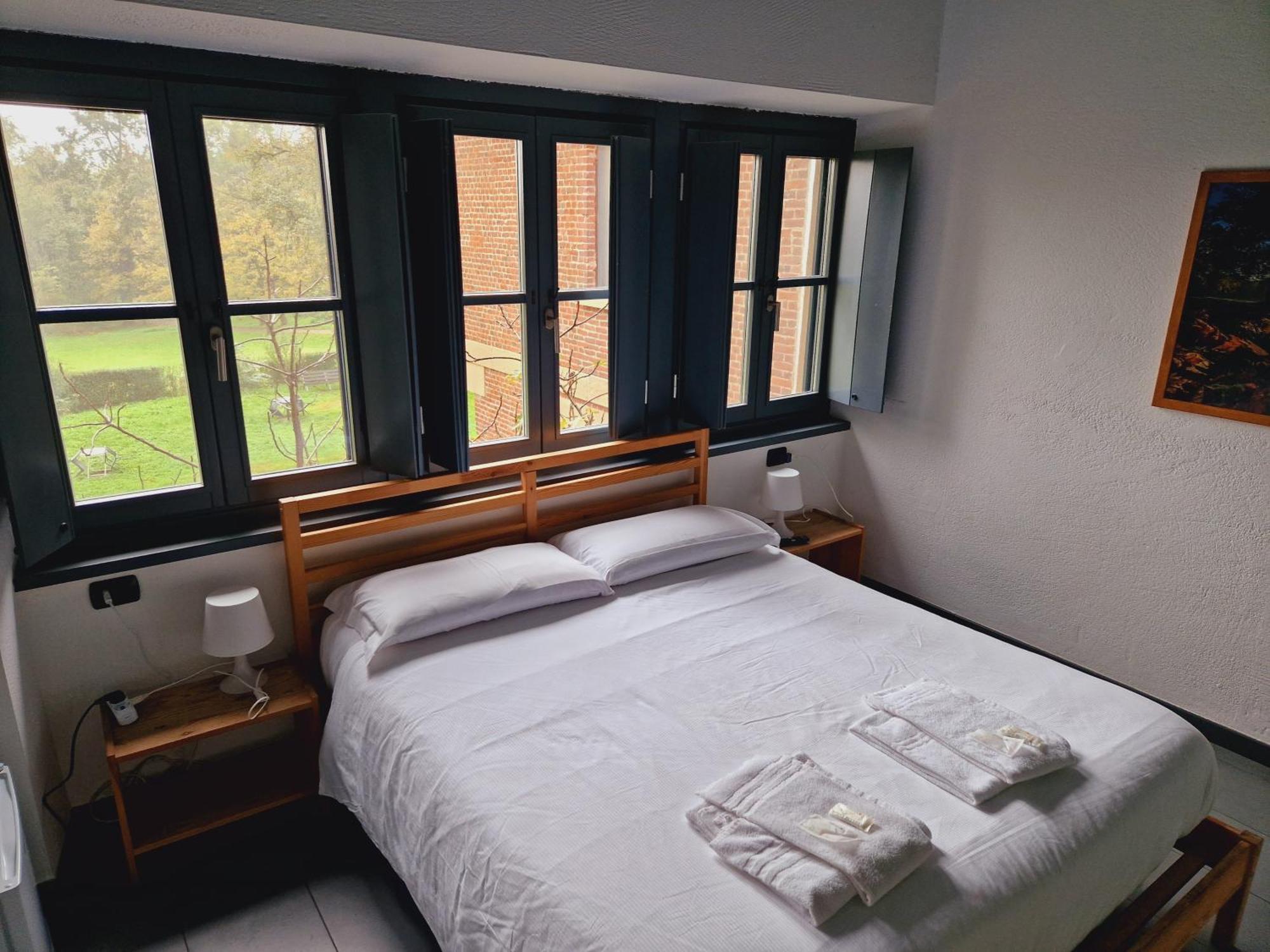 B&B E Ostello, Parco Di Monza, Cascina Costa Alta Екстер'єр фото